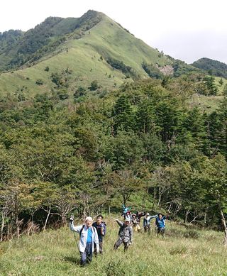 前烏帽子をバックに